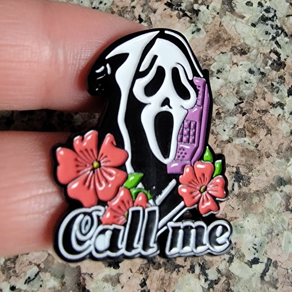 *2 for $13* Floral Halloween Scary Movie Scream Ghostface Phone Call Enamel Pin - Picture 2 of 3